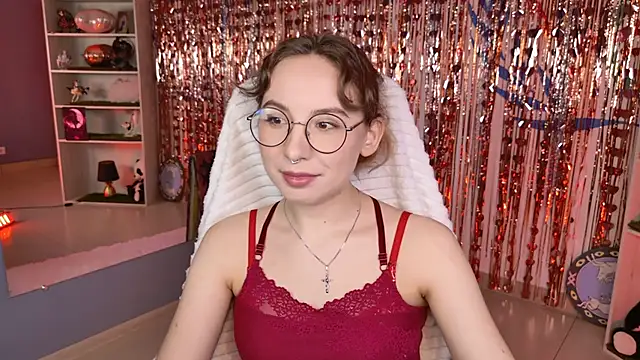 JasmineMilko online show from March 5, 2026, 5:03 am