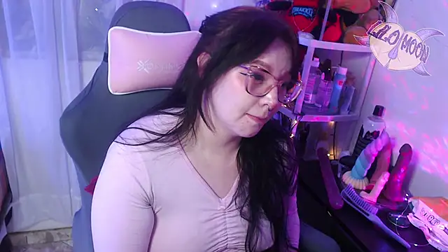 LiloMoon69 online show from March 20, 2025, 6:52 am