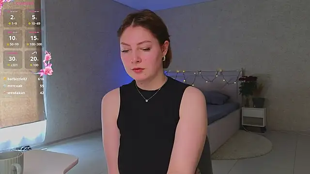 Snapshot of Catherine_River chatting on May 10, 2026, 9:36 am Catherine River online show from May 10, 2026, 9:36 am