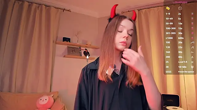 DominikaElis online show from March 13, 2026, 8:04 pm