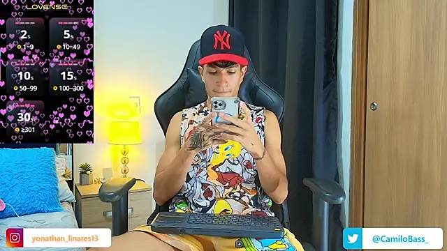  CamiloBass online show from April 5, 2026, 7:22 pm