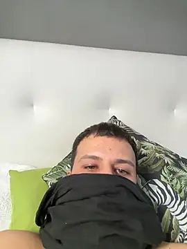 yayaya55598 online show from February 3, 2025, 2:45 pm