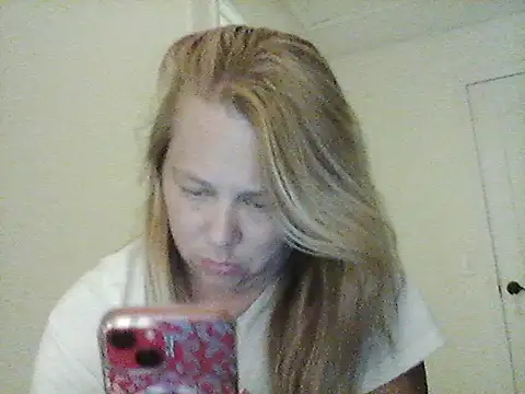 burrkitty online show from November 28, 2025, 2:03 am