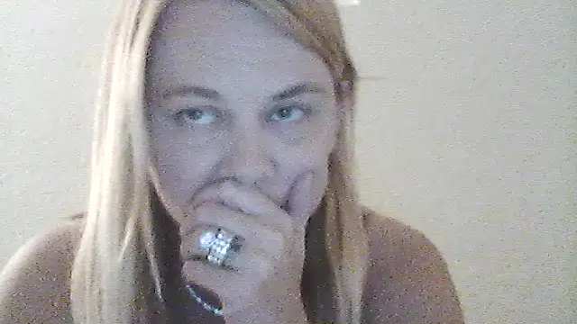 burrkitty online show from January 8, 2026, 9:44 am