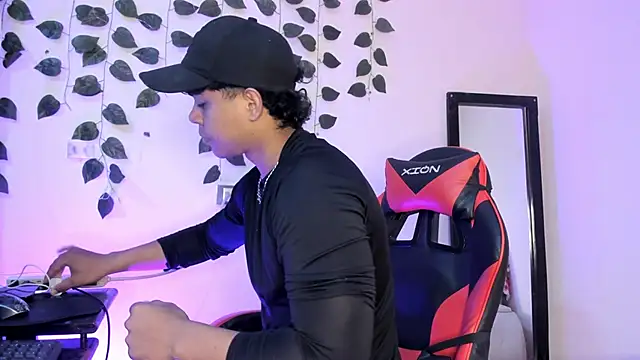 johan beley  online show from November 30, 2025, 9:08 pm