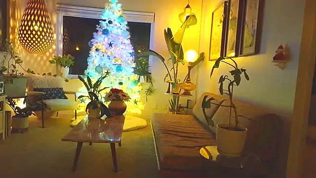 costanza7070 online show from December 2, 2025, 4:18 am