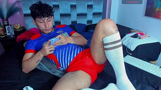 Piggy Eddy online show from January 7, 2025, 1:49 am