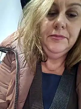 Snapshot of Mara-24 chatting on February 1, 2025, 4:54 pm Mara-24 online show from February 1, 2025, 4:54 pm