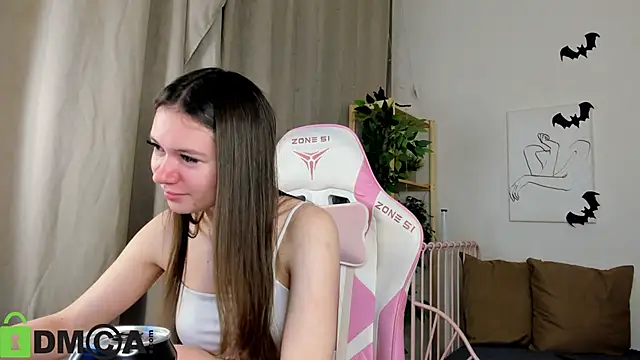 Nicole Charm online show from October 29, 2025, 9:38 pm