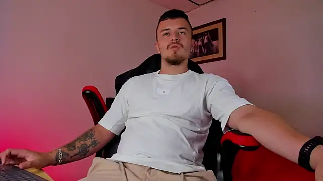 james connor2 online show from February 5, 2025, 6:37 pm