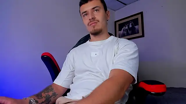 james connor2 online show from February 25, 2025, 7:14 pm