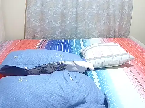 slender sweet online show from February 12, 2026, 11:38 am