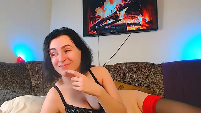 Caroline1995 online show from January 6, 2025, 12:02 pm