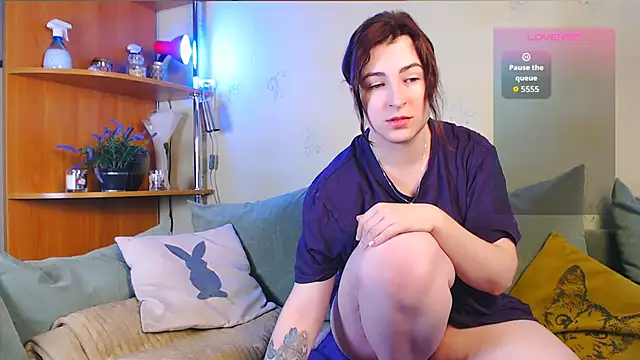 Caroline1995 online show from December 4, 2025, 7:17 am