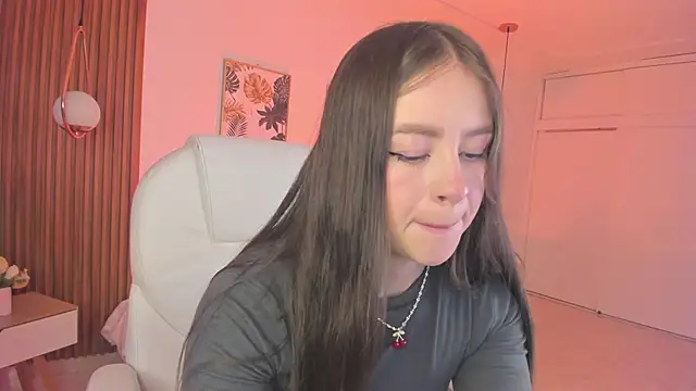 TiffanyWright online show from September 12, 2025, 1:22 pm