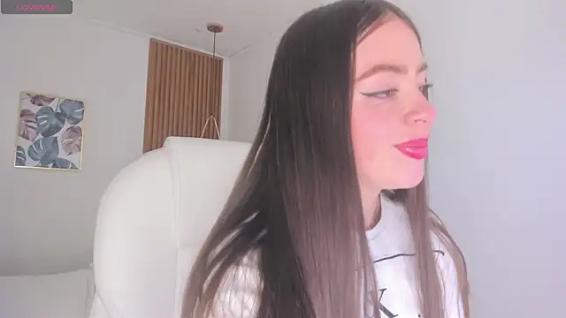 TiffanyWright online show from February 1, 2026, 1:53 pm