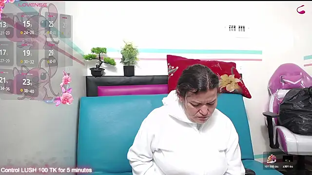 Snapshot of kambelroche chatting on June 28, 2026, 12:33 pm kambelroche online show from June 28, 2026, 12:33 pm