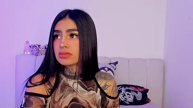 shadowcatt  online show from April 8, 2026, 3:12 pm