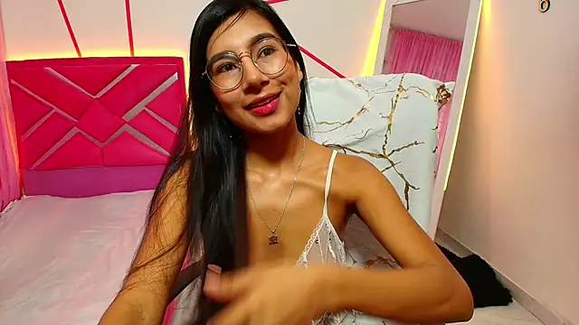 Snapshot of _Jessi29_ chatting on December 5, 2024, 7:38 pm  Jessi29  online show from December 5, 2024, 7:38 pm