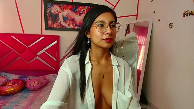 Snapshot of _Jessi29_ chatting on March 21, 2025, 7:57 pm  Jessi29  online show from March 21, 2025, 7:57 pm