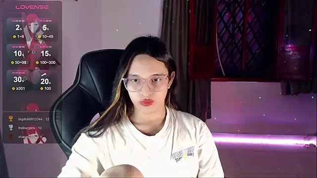 alexaryderr online show from January 7, 2025, 8:34 am