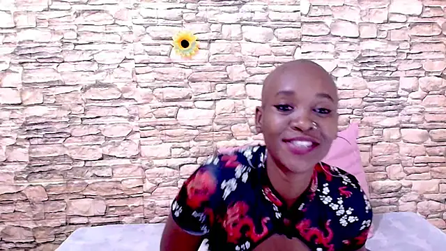 Snapshot of EbonyOlive69 chatting on May 28, 2026, 7:44 pm EbonyOlive69 online show from May 28, 2026, 7:44 pm