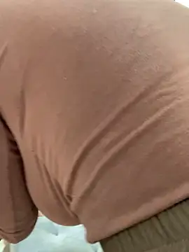 Shirato hana online show from February 17, 2025, 2:20 am