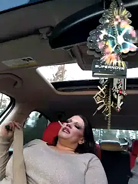 Snapshot of Throats chatting on September 20, 2025, 1:45 pm Throats online show from September 20, 2025, 1:45 pm