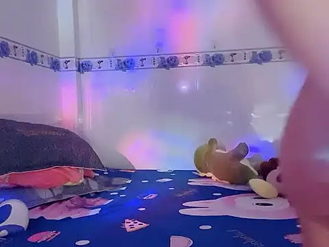 Snapshot of family196 chatting on September 29, 2025, 3:39 pm family196 online show from September 29, 2025, 3:39 pm