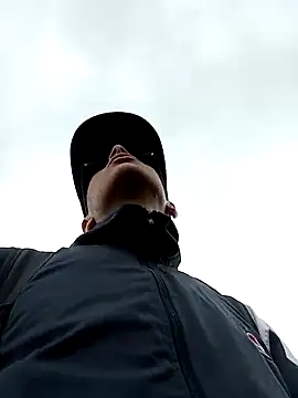 Snapshot of Cuervo_maniaco chatting on March 5, 2025, 4:24 pm Cuervo maniaco online show from March 5, 2025, 4:24 pm