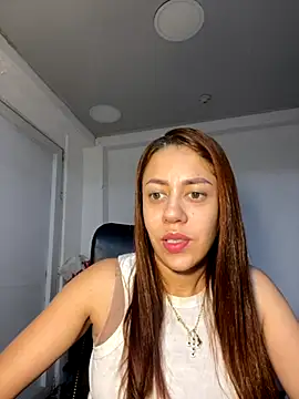 AnnbellaRosse online show from October 7, 2025, 7:22 pm