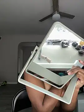 Snapshot of Bettyboop098 chatting on March 7, 2026, 7:55 pm Bettyboop098 online show from March 7, 2026, 7:55 pm