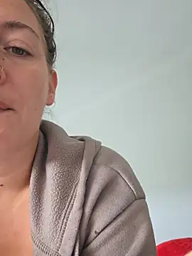 Snapshot of Sapphir3xoxo chatting on September 18, 2025, 3:47 pm Sapphir3xoxo online show from September 18, 2025, 3:47 pm