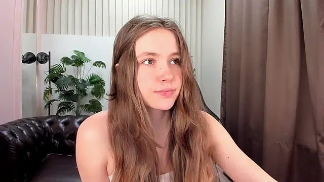 MaryannSoftt online show from March 14, 2025, 3:25 pm