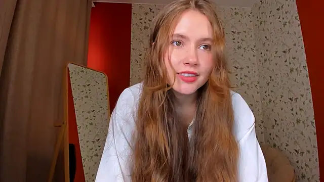 MaryannSoftt online show from September 18, 2025, 3:25 pm