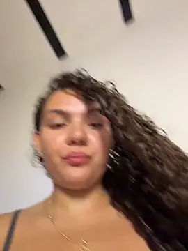 Snapshot of eva_y_marcelo chatting on May 10, 2026, 11:37 am eva y marcelo online show from May 10, 2026, 11:37 am