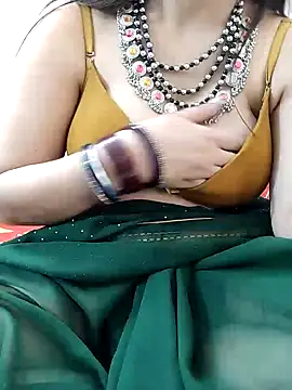 Snapshot of Diya_Chopra chatting on February 10, 2025, 7:15 am Diya Chopra online show from February 10, 2025, 7:15 am