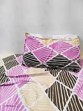 Snapshot of Diya_Chopra chatting on March 8, 2025, 10:32 am Diya Chopra online show from March 8, 2025, 10:32 am