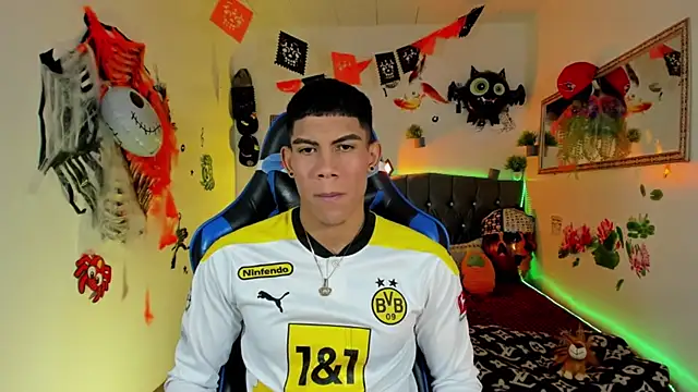 Damian latinxxx online show from October 27, 2025, 3:10 am