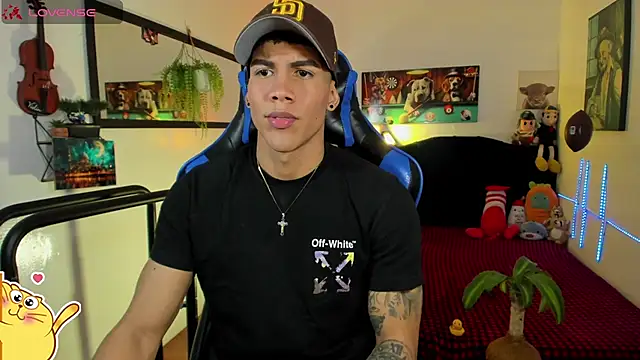 Damian latinxxx online show from April 15, 2026, 4:14 pm