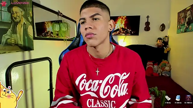 Snapshot of Damian_latinxxx chatting on April 26, 2026, 3:15 am Damian latinxxx online show from April 26, 2026, 3:15 am