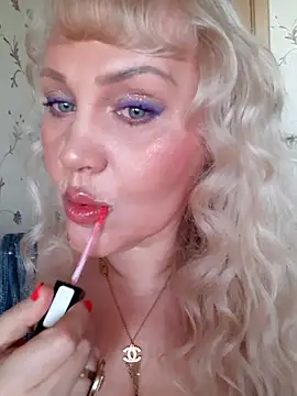 IsabellaBoni online show from March 23, 2026, 6:17 am