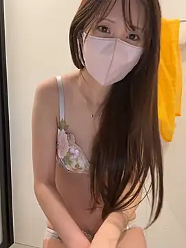 Snapshot of -SHINON- chatting on June 11, 2026, 2:04 pm -SHINON- online show from June 11, 2026, 2:04 pm