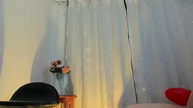 Zara dulce online show from March 6, 2025, 12:09 pm