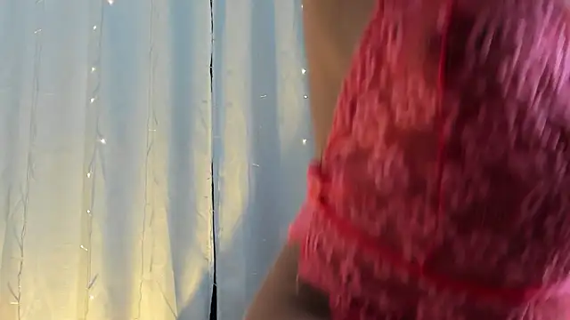 Zara dulce online show from March 14, 2025, 12:51 pm