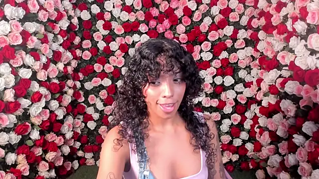 Snapshot of Ariella_Ruiz chatting on January 30, 2025, 12:37 pm Ariella Ruiz online show from January 30, 2025, 12:37 pm