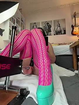 FoxyandTed online show from December 19, 2025, 5:09 pm