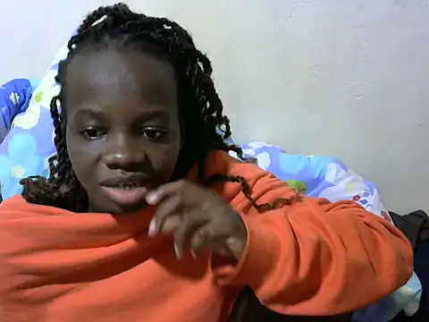 Snapshot of Thicky_kyla chatting on June 9, 2026, 7:47 pm Thicky kyla online show from June 9, 2026, 7:47 pm