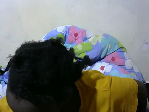 Snapshot of Thicky_kyla chatting on July 13, 2026, 6:44 pm Thicky kyla online show from July 13, 2026, 6:44 pm
