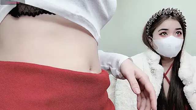 Snapshot of LyLy_Office chatting on December 27, 2024, 3:31 am LyLy Office online show from December 27, 2024, 3:31 am